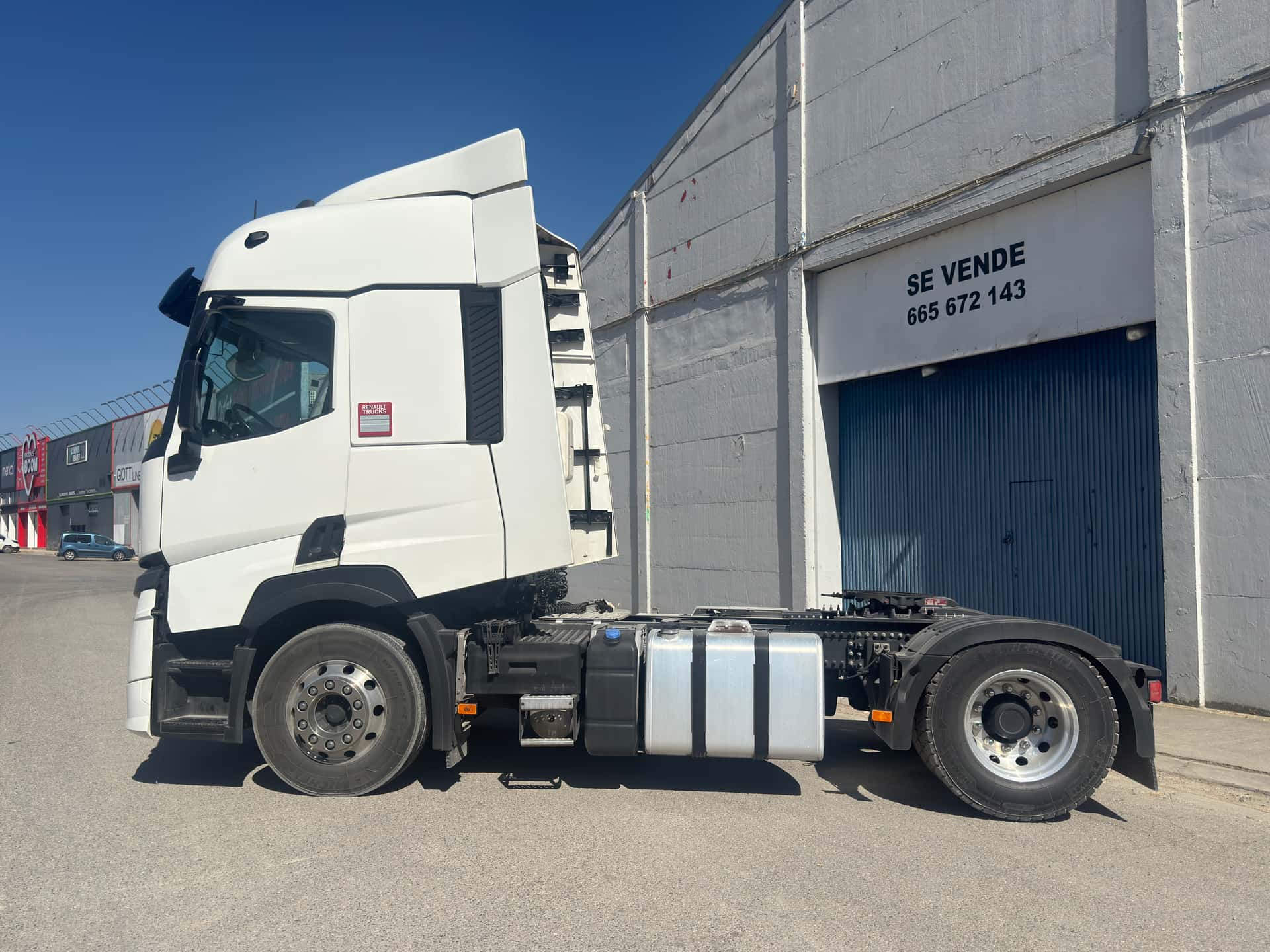 Cabeza tractora Renault T 520 2023 de ocasión — vista 2